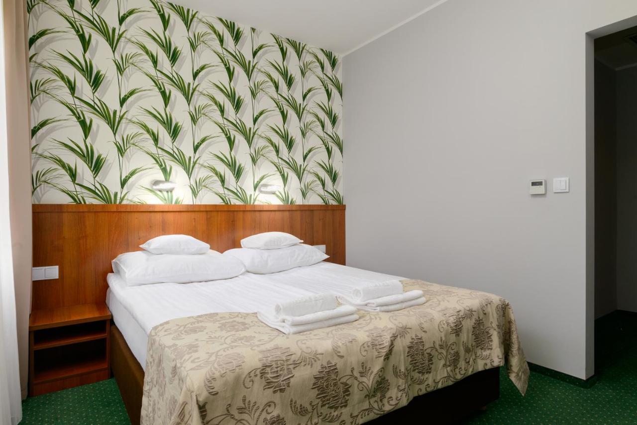 Hotel Zielony Πόζναν Εξωτερικό φωτογραφία