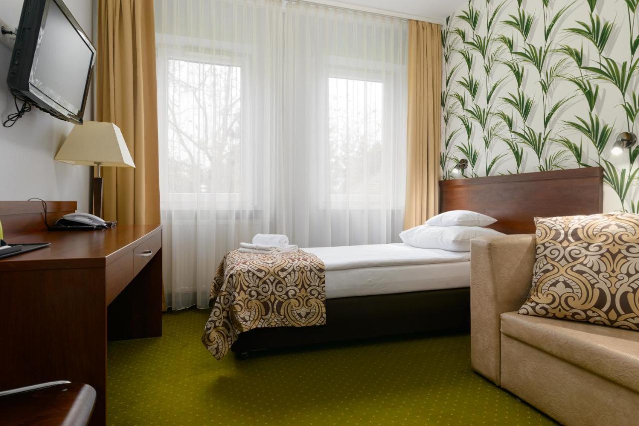 Hotel Zielony Πόζναν Εξωτερικό φωτογραφία
