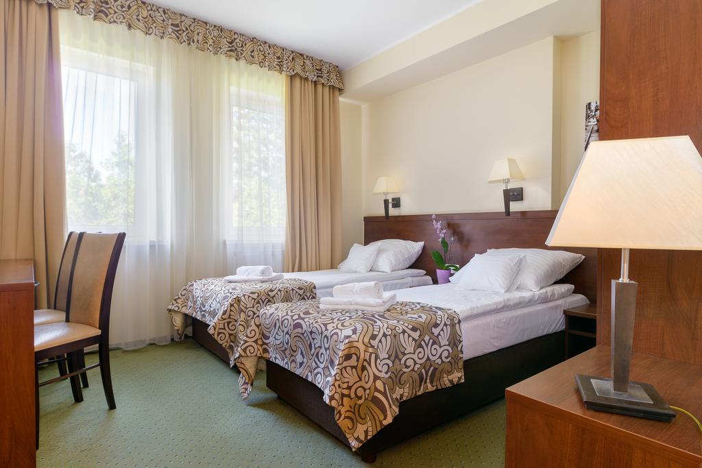 Hotel Zielony Πόζναν Εξωτερικό φωτογραφία