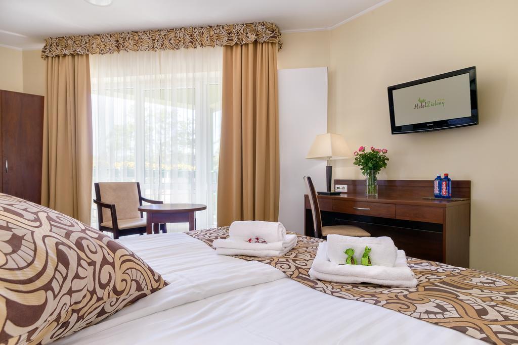 Hotel Zielony Πόζναν Εξωτερικό φωτογραφία