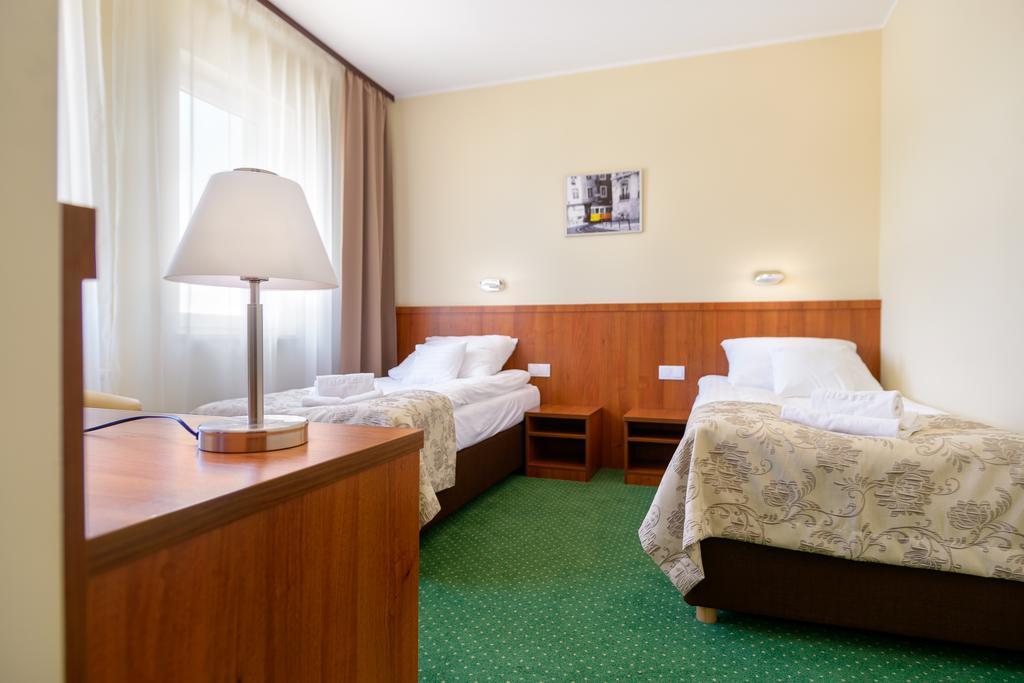 Hotel Zielony Πόζναν Εξωτερικό φωτογραφία