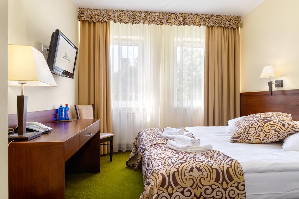 Hotel Zielony Πόζναν Εξωτερικό φωτογραφία
