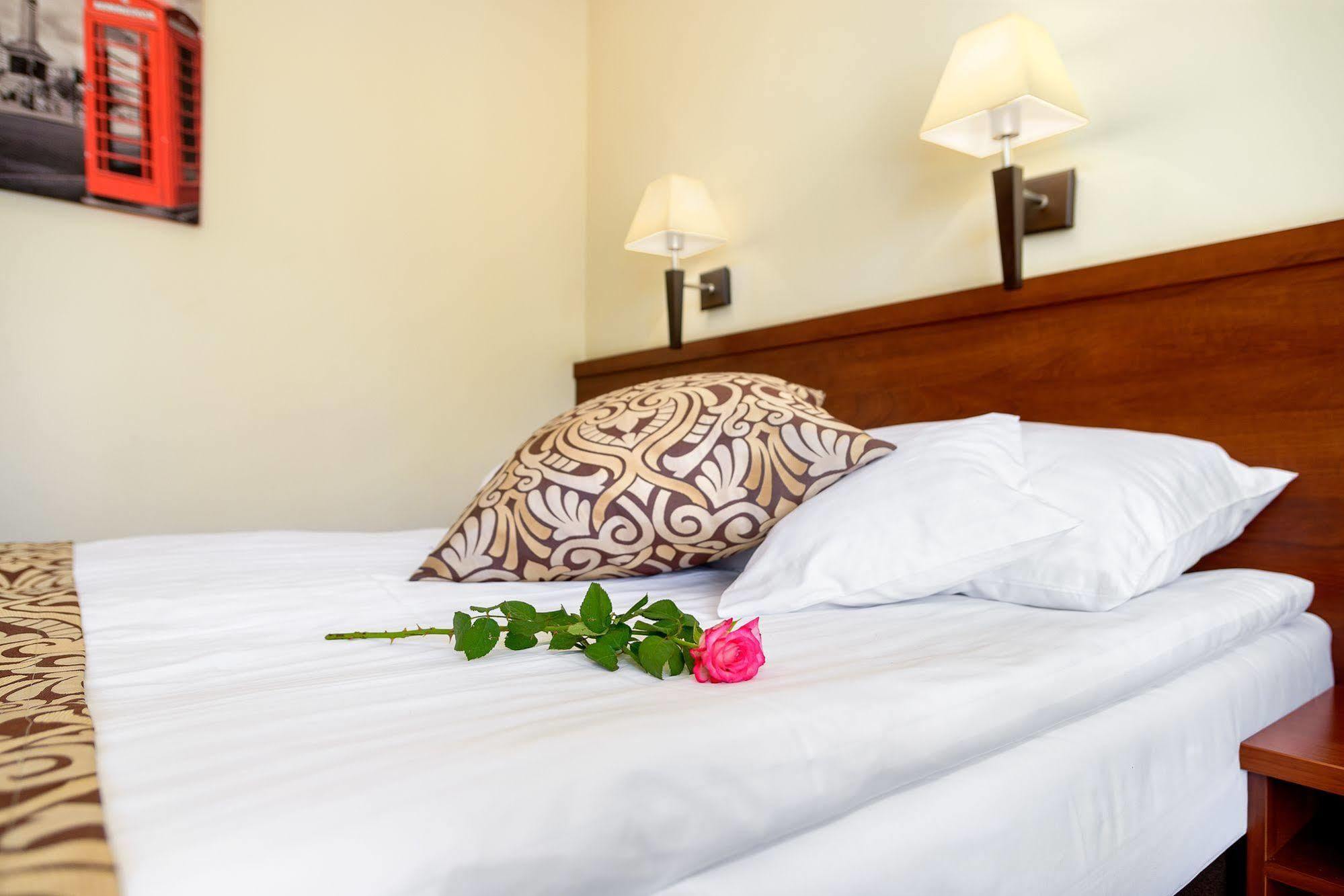 Hotel Zielony Πόζναν Εξωτερικό φωτογραφία